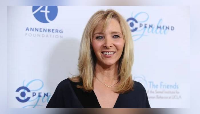 Lisa Kudrow speaks out about her struggle with mental health after 9/11