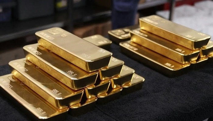 Gold price drops in Pakistan by more than Rs2,000 per tola