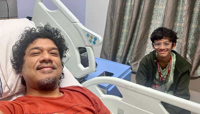 Singer Papon shares selfie from flight to update fans about his recovery status