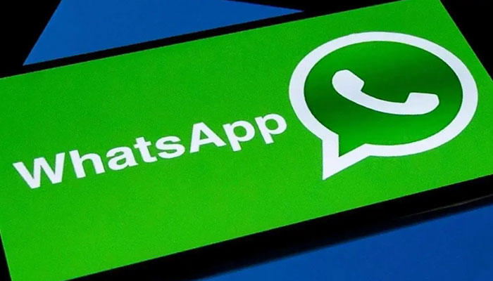 Resimde bir cep telefonunda bir WhatsApp logosu gösterilmektedir.  — AFP/Dosya