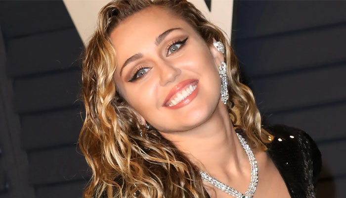 Miley Cyrus pensiun dari tur, mengatakan ‘tidak ada hubungannya’ dalam bernyanyi untuk orang banyak