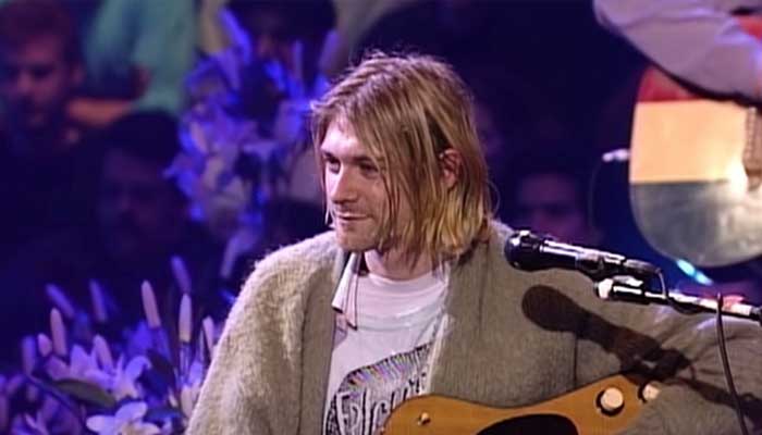 Kurt Cobains damaged Guitar sold for nearly $600,000 in auction