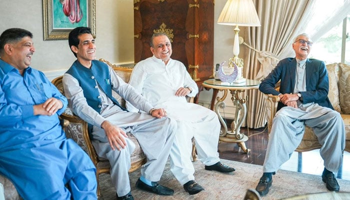 (From left to right) Former PTI leaders Shoaib Siddiqui, Awn Chaudhry, Aleem Khan and Jahangir Khan Tareen are sharing a light moment during a meeting. — Facebook/Jahangir Khan Tareen