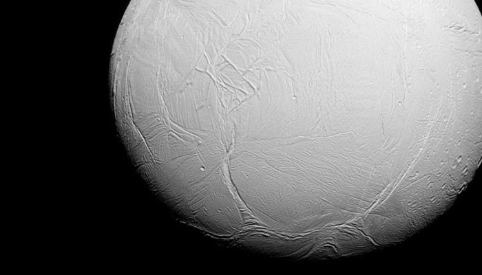 Life-containing water on Saturn’s moon discovered
