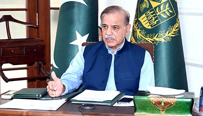 Prime Minister Muhammad Shehbaz Sharif chairs a meeting on budget proposals. Federal Ministers, leading businessmen, exporters and industrialists attended the meeting via video link. —APP