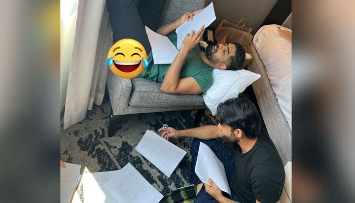 Pakistan skipper Babar Azam and Mohammad Rizwan are studying. — Twitter/@babarazam258