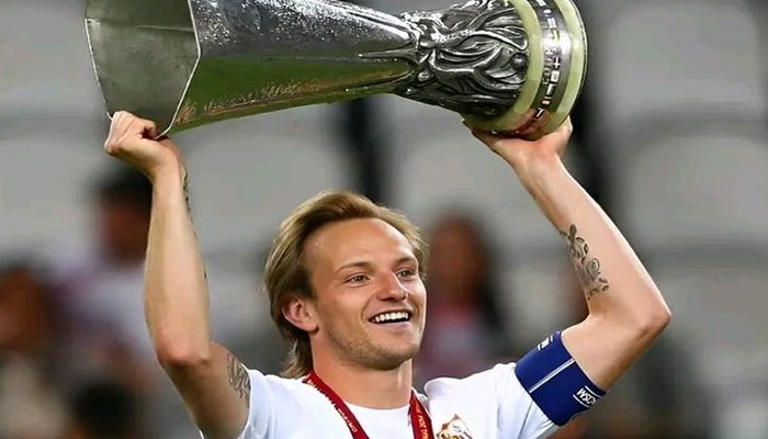 Sevilla crowned Europa League champions after penalty shootout victory vs Roma. Twitter