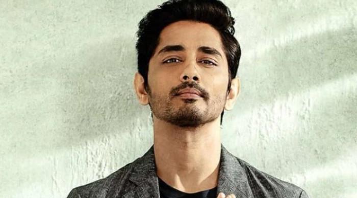 Siddharth gives shut up call to reporter passing nasty comment on 'love life'