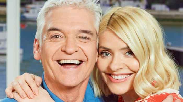 Holly Willoughby flees UK amid Phillip Schofield affair scandal