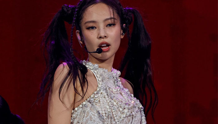 Jennie admitted that she lives her life while operating under two separate personas