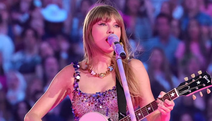 Taylor Swift gives a nod to these two artists with Eras Tour outfits