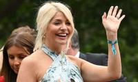 Holly Willoughby shares 'Strawberry Moon' snap with a message amid  Phillip Schofield scandal