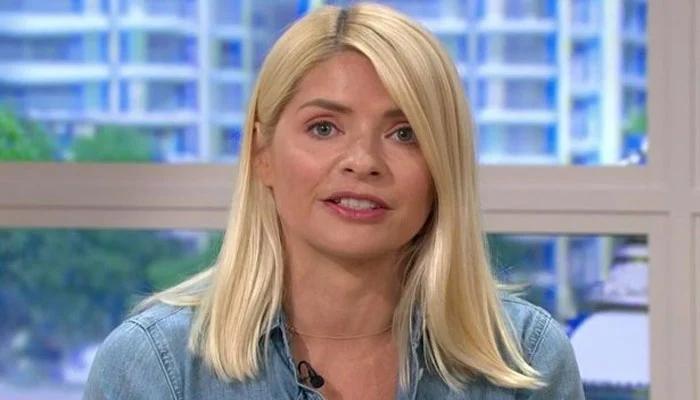 This Morning Holly Willoughby faces awkward moment after opening show