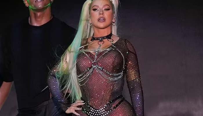 Christina Aguilera rocks NYC concert in sequined bodysuit