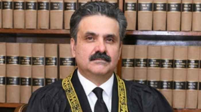 SC judge demands full court hearing on military courts to quash 'political murmurings'