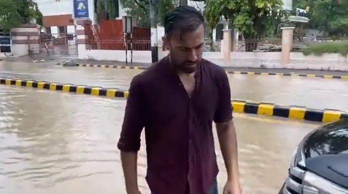Wahab Riaz offers apology over reckless driving on Lahore's flooded roads