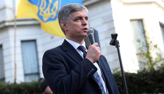 Ukrayna’nın İngiltere büyükelçisi Zelensky tarafınca eleştiri sebebiyle görevden alındı
