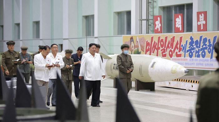 Kim Jong Un îndeamnă Coreea de Nord să mărească producția de rachete
