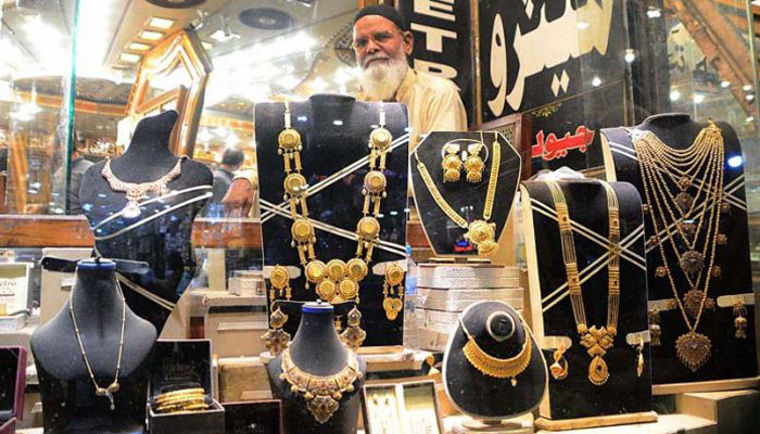 Gold continues gaining streak in Pakistan