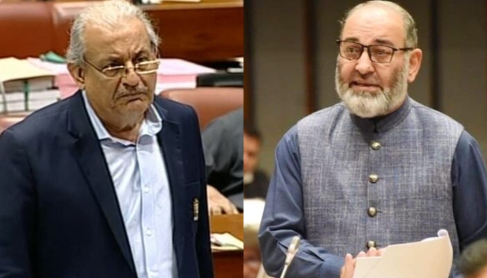 PPP Senator Raza Rabbai (Left) and JI Senator Mushtaq Ahmed Khan. — APP/Facebook/Mushtaq Ahmed Khan/File