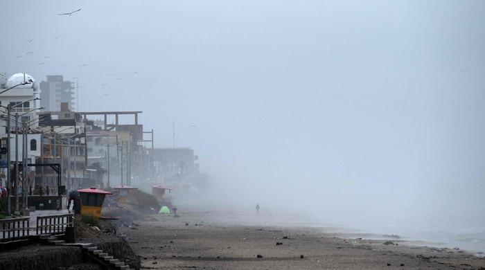 Hilary Kasırgası Kaliforniya’ya girerek yaşamı tehdit eden sel uyarılarını tetikliyor