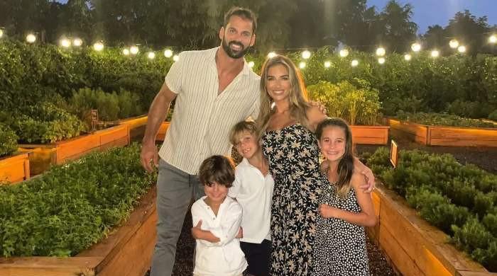 Jessie James Decker talks about 'Implant' ISSUES amid pregnancy
