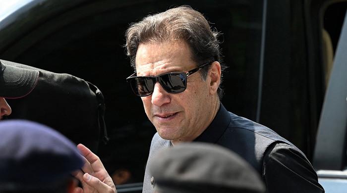 Imran Khan, internasyonal mahkemelere taşınması için İngiltere’den avukat tuttu