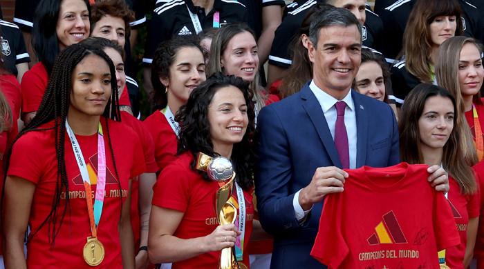İspanya Başbakanı, Luis Rubiales’in görevi kötüye kullanmasının arkasından hanım oyuncunun grevini ‘dünyaya ders’ olarak nitelendirdi