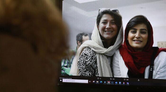 İran’da iki hanım gazeteciye ‘komplo’ ve ‘gizli saklı antak kalma’ suçlamasıyla hapis cezası