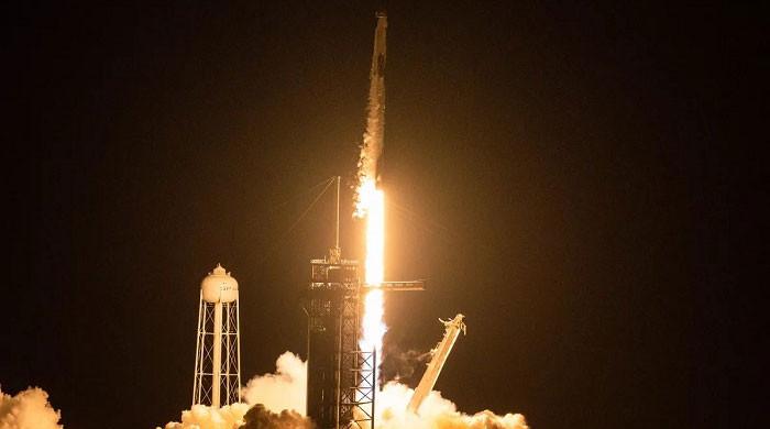 SpaceX, Starlink uydularıyla üstün dereceli kıran 62. görevini başlatıyor