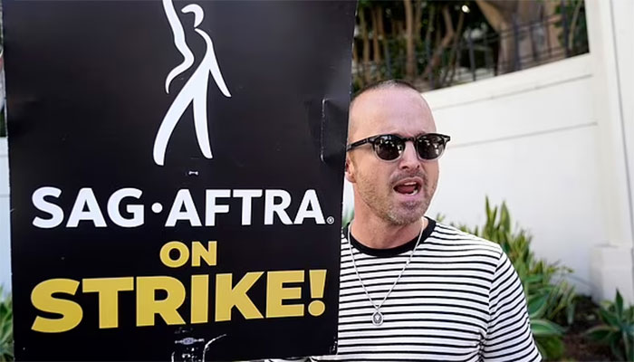 Aaron Paul calls for fair wages in streaming: Its common sense.