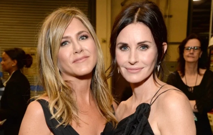 Inside Jennifer Anistons friends circle: Courtney Cox, Adam Sandler, Reese Witherspoon and more