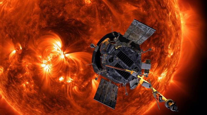 ناسا کی تحقیقات طاقتور شمسی سرگرمی سے بچ جاتی ہیں جب یہ سورج کے قریب ہوتا ہے۔