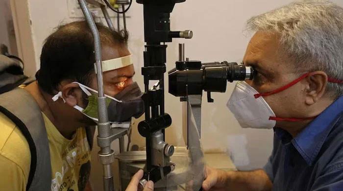 پنجاب نے آنکھوں کے انجیکشن لگانے پر پابندی لگا دی جس سے بینائی ختم ہو جاتی ہے۔