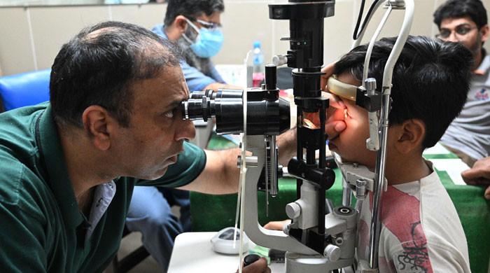 'Pink eye' cases near 100,000 mark in Punjab
