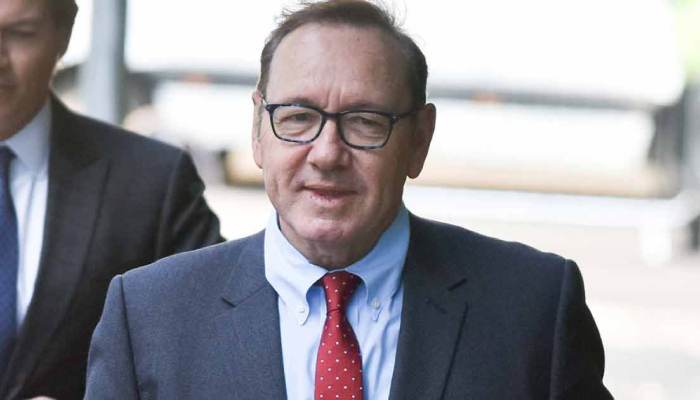 Kevin Spacey hustled to hospital on suspicion of heart attack
