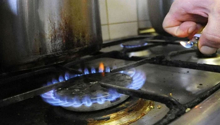 Consumers to get gas for only 8 hours in winter amid depleting reserves