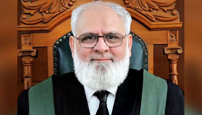Sindh High Court (SHC) acting Chief Justice Irfan Saadat Khan. — SHC website/File