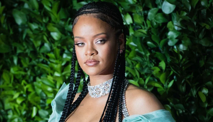 Rihanna set to make a mega return with £32 million world tour.