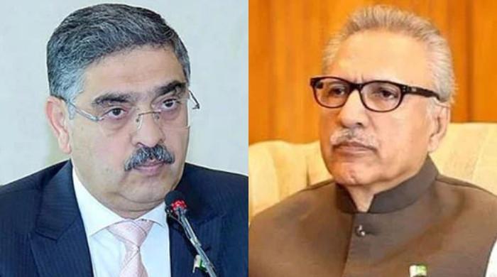 President Alvi apprises PM Kakar of PTI concerns on level-playing field ahead of elections