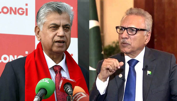 President Arif Alvi (right) and caretaker Federal Minister for Information and Broadcasting Murtaza Solangi. — AFP/Radio Pakistan/File