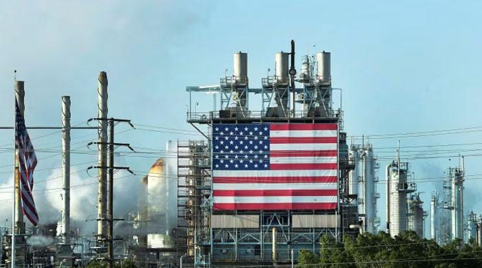 امریکی پیداوار، چین توانائی کے خدشات کے درمیان تیل کی قیمتوں میں کمی