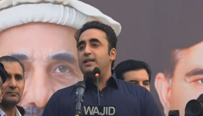 PPP Chairman Bilawal Bhutto Zardari speaking at a workers convention at Peshawar, Khyber Pakhtunkhwa on November 18, 2023. — YouTube/Geo News