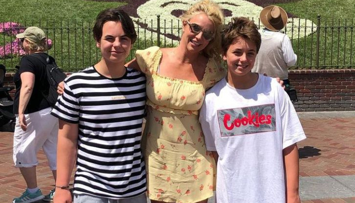 Brtiney Spears’ sons seem happy without mother with Kevin Federline