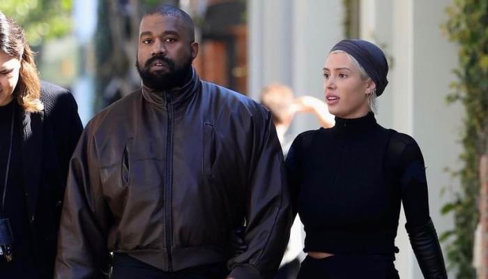 Le choix audacieux de la femme de Kanye West, Bianca Censori, fait grésiller Dubaï