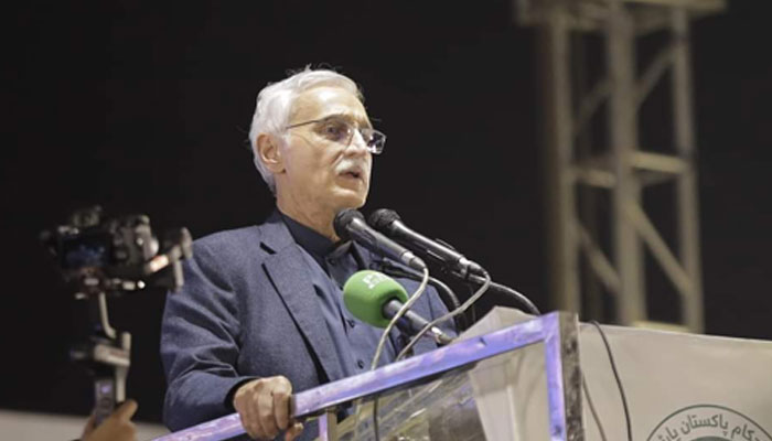 Istehkam-e-Pakistan Party (IPP) patron-in-chief Jahangir Khan Tareen addresses the partys workers convention in Kamoke on November 26, 2023. — X/ @TeamJKT_