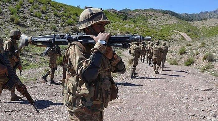 بلوچستان کے ضلع قلات میں سیکیورٹی فورسز نے دو دہشت گردوں کو ہلاک کردیا۔
