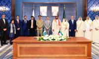Pakistan, Kuwait Sign Agreements For Multi-billion Gulf State Investment