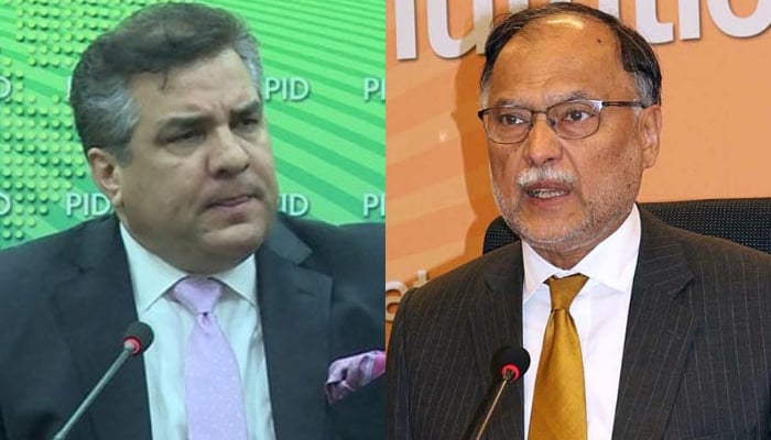 PML-N leaders Daniyal Aziz (left) and Ahsan Iqbal. — PID/APP/File