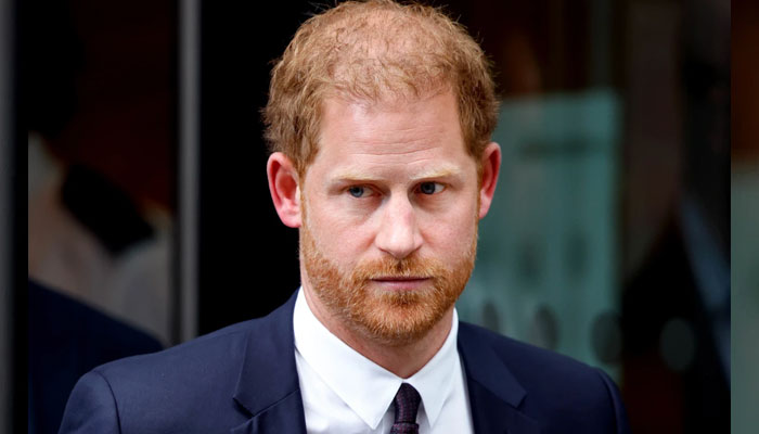 Prince Harry advised to publicly refute racism claims against royal family
